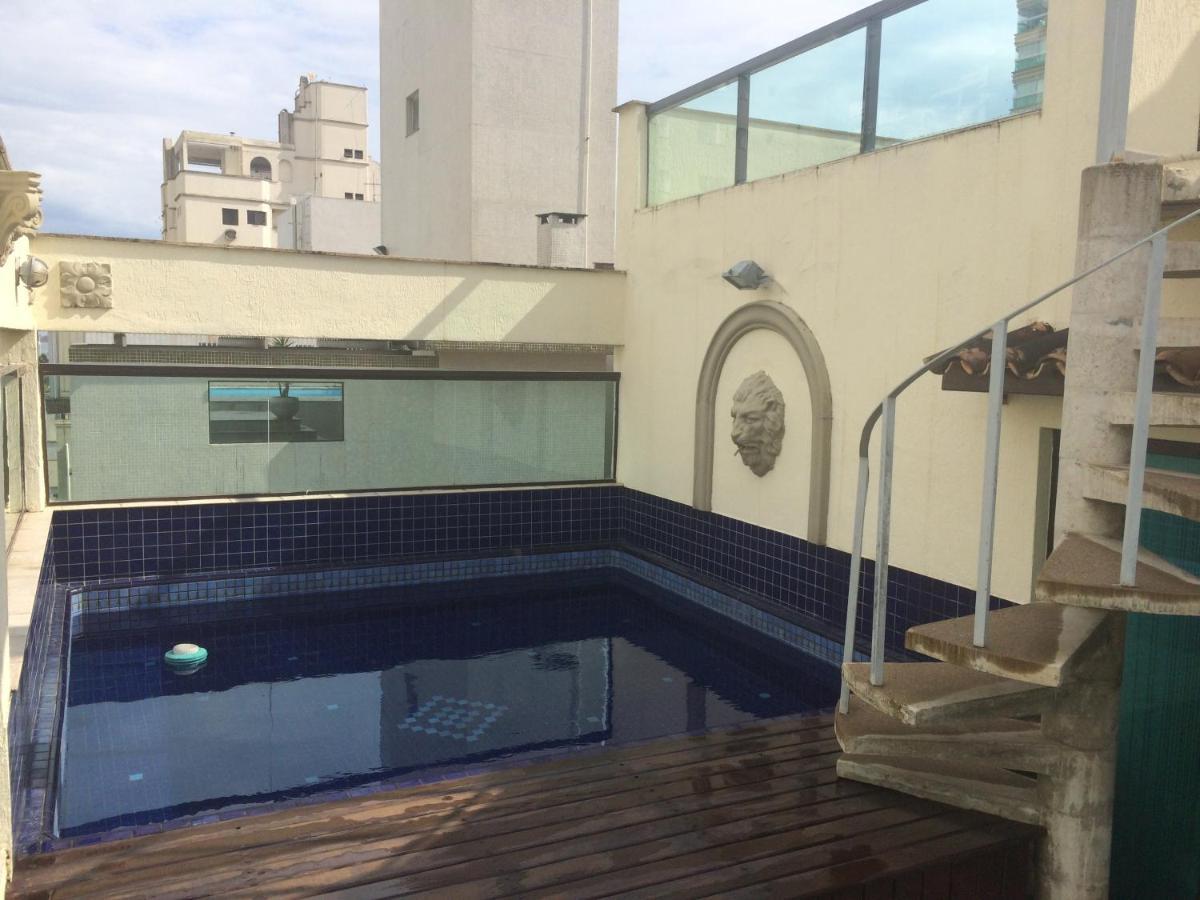 Cobertura Triplex Na Praia Da Enseada غوارويا المظهر الخارجي الصورة